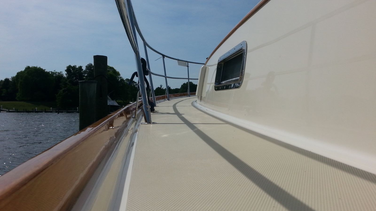 Marine Varnish Service in Maryland